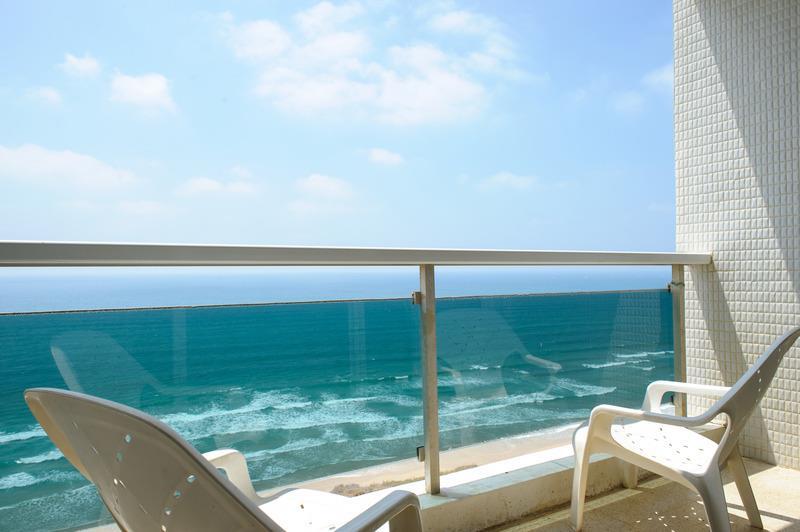 Galil Hotel Netanya Bagian luar foto